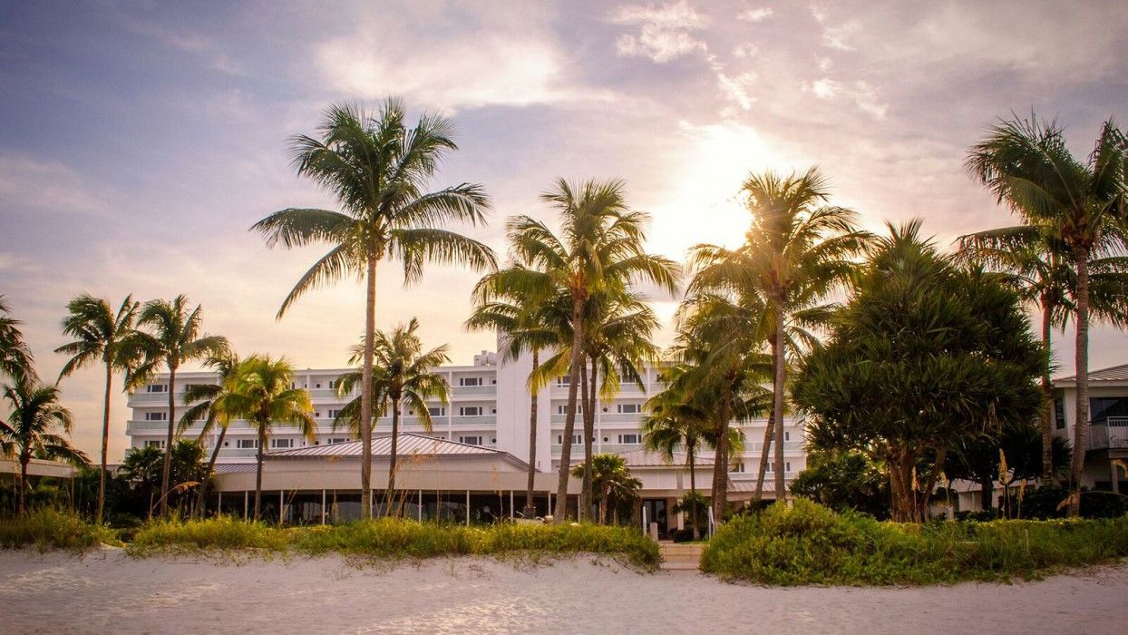 Naples Beach Hotel And Golf Club Exterior foto